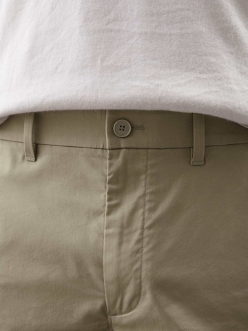 regular Pantaloni chino di Marks & Spencer in beige