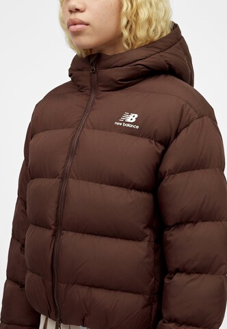 new balance Talvitakki värissä ruskea