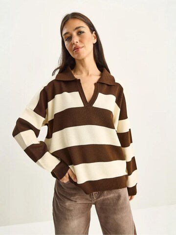 Bianco Lucci - Pullover em castanho