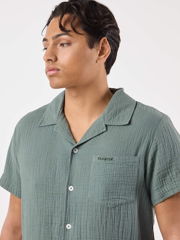 Seaside Regular fit Button Up Shirt in Green