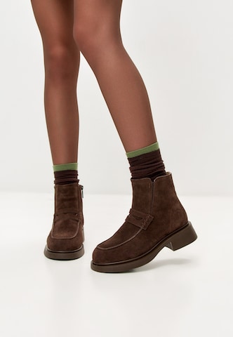 CESARE GASPARI Stiefelette in Braun