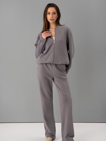 cut my fashion Sweat suit 'Mėja' in Grey