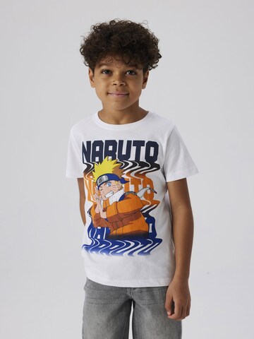 NAME IT - Camiseta 'NKMFukas Naruto' en blanco: frente