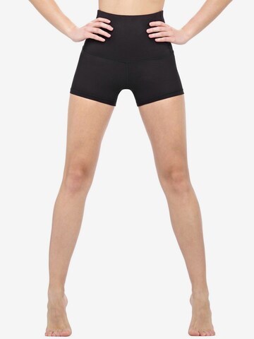 Winshape Skinny Sportshorts 'HWL512C' in Schwarz: predná strana