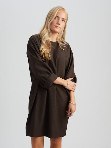 Peppercorn Dress 'Silva' in Brown: front