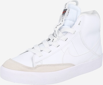 Nike Sportswear Sneakers in White: front