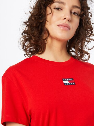 T-shirt Tommy Jeans en rouge