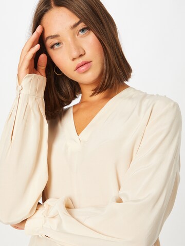 Coster Copenhagen Blouse in Beige