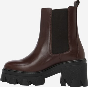 Karolina Kurkova Originals Chelsea Boots 'Cami' in Brown