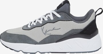 Sneaker bassa di Karl Kani in grigio: frontale