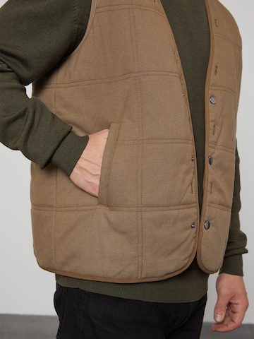 DAN FOX APPAREL Between-Seasons Coat 'Marten' in Green