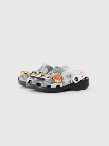 Crocs Pantofle 'Elvis Classic' – šedá