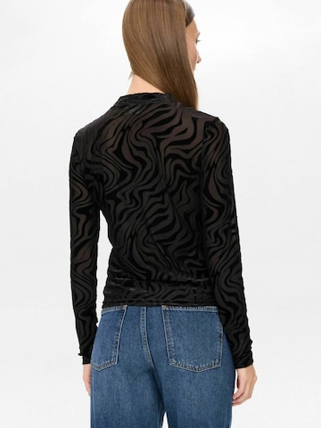 T-shirt ' NUVELVA ' NÜMPH en noir