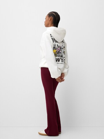 Sweat-shirt Bershka en blanc