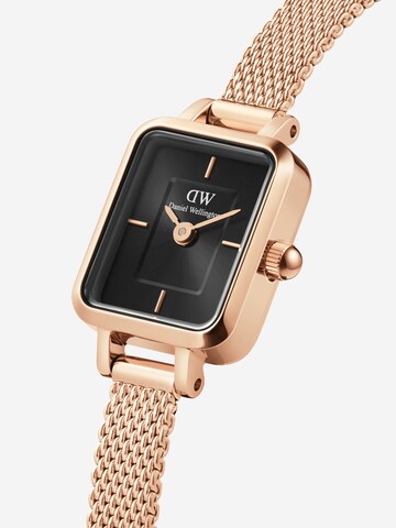 Orologio analogico di Daniel Wellington in oro