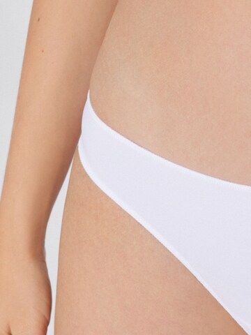 Tezenis Thong in White