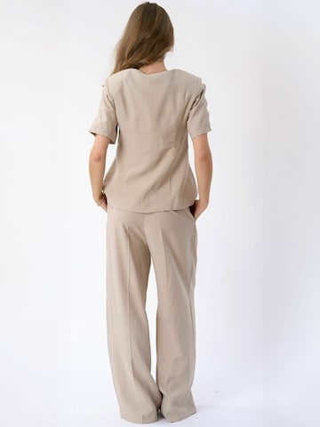 Blazer ' Isolde ' di TEESHOPPEN in beige