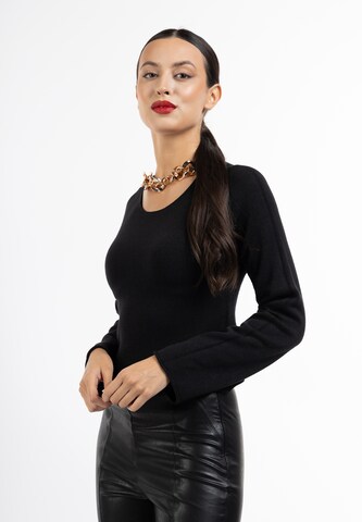 faina - Pullover 'Caissa' em preto: frente