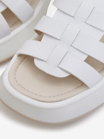 CESARE GASPARI Sandals in White