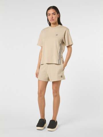 T-shirt 'SERRETTA loose heritage tape t-shirt' FILA en beige