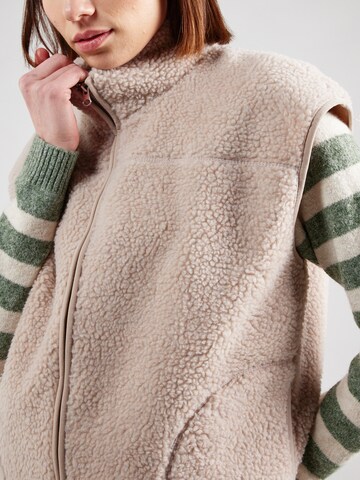 Gilet 'PCSADIA' PIECES en beige