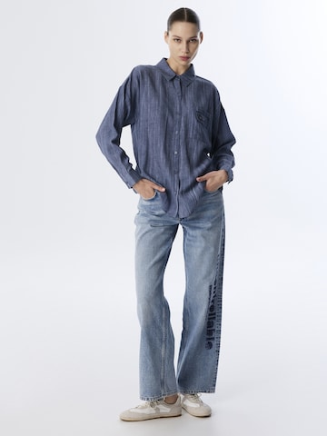 Twist Blouse in Blauw