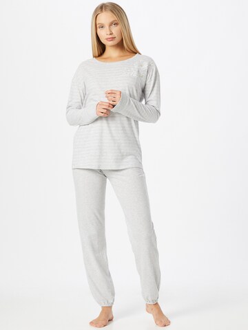 TRIUMPH Pajama in Grey: front