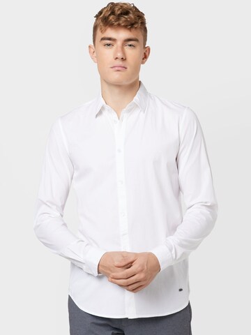 Coupe slim Chemise 'Essential' Petrol Industries en blanc : devant