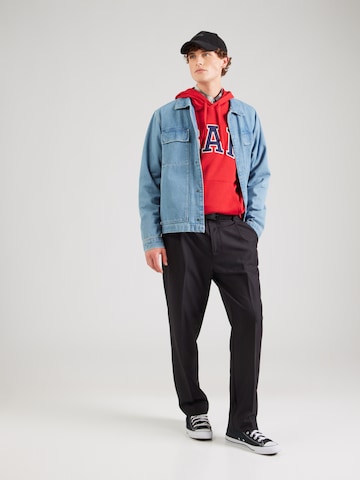 GAP Sweatshirt 'HERITAGE' i röd