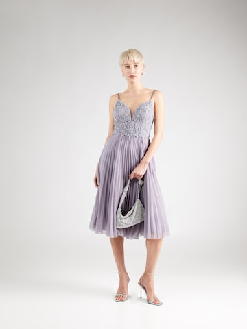 Robe de cocktail Laona en gris