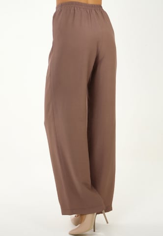 Loosefit Pantaloni con pieghe di Awesome Apparel in marrone