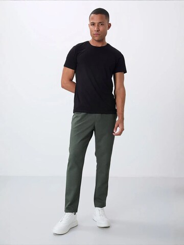 Tommy Life Workout Pants 'Jogginghose' in Green: front