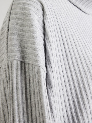Pull-over 'Lani' ABOUT YOU en gris