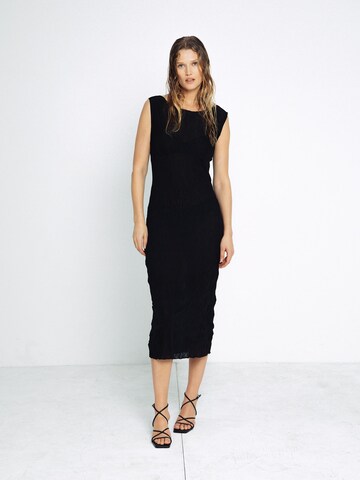 ABOUT YOU x Toni Garrn Kleid 'Jane' in Schwarz: predná strana