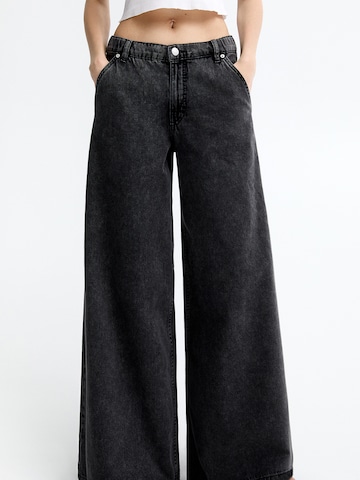 Pull&Bear Wide Leg Jeans in Schwarz