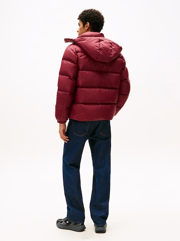 Veste d’hiver 'ESSENTIAL' Tommy Jeans en rouge
