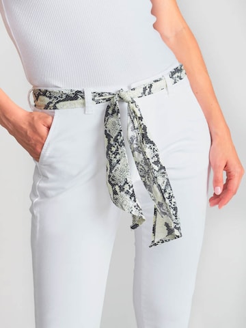 Regular Pantalon chino 'Dyli 5' Le Temps Des Cerises en blanc