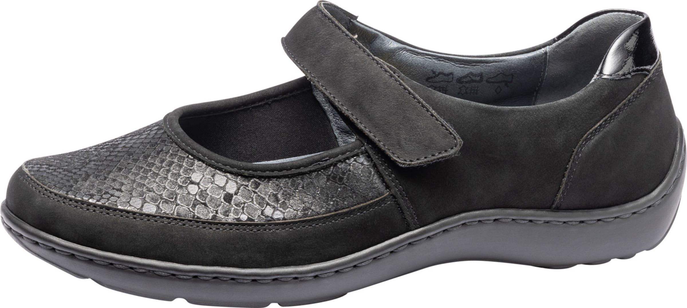 WALDLÄUFER Ballet Flats with Strap in Black: front