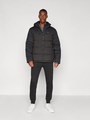 Champion Authentic Athletic Apparel Kurtka zimowa w kolorze czarny