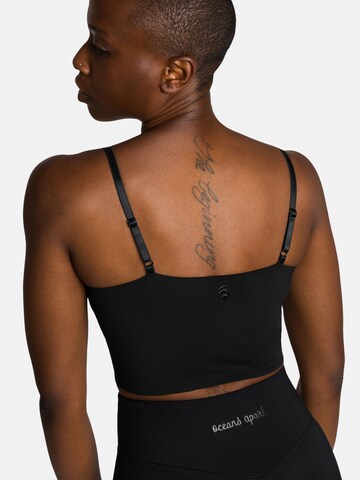 OCEANSAPART Sports Top 'Beauty' in Black