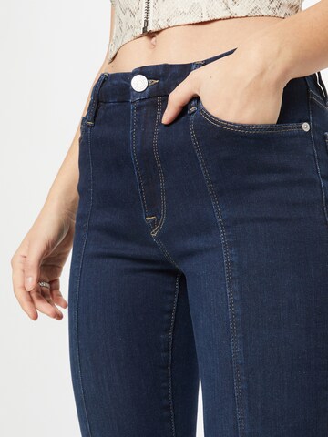 FRAME Flared Jeans i blå