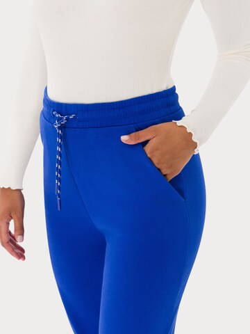 Les Lunes Tapered Trousers 'Frayaa' in Blue