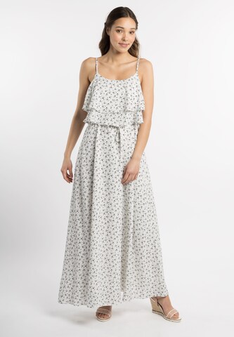 MYMO Summer Dress in White: front