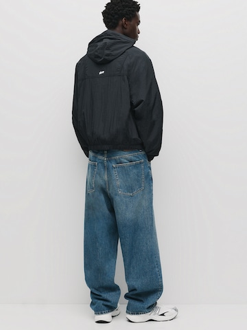 Pull&Bear Övergångsjacka 'STWD' i svart