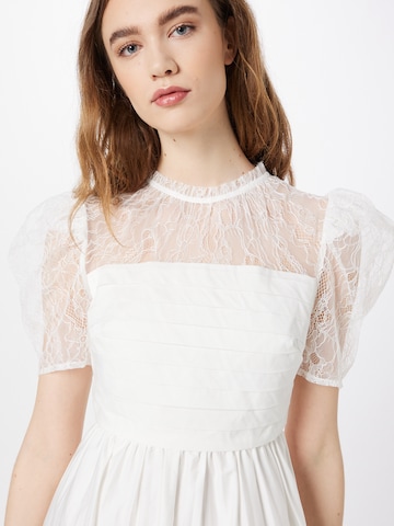 Robe de cocktail True Decadence en blanc