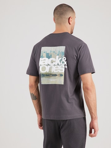 JACK & JONES Тениска 'JCOCLUB PHOTO' в сиво: отпред