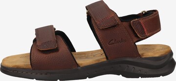 CLARKS Sandalen 'Hapsford Creek' in Bruin