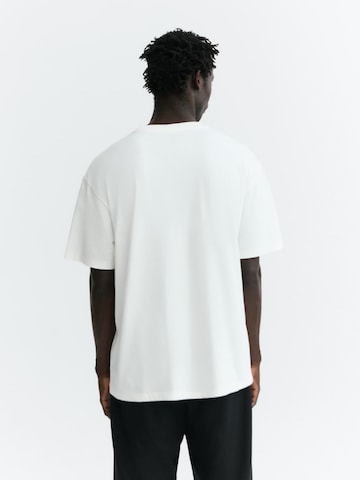 Thinking MU Shirt 'AARON' in Wit: terug