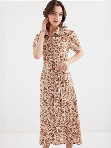 Abito camicia di Bigdart in beige: frontale