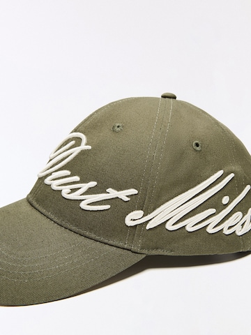 Bershka Sapkák 'DUST & NICE' - zöld